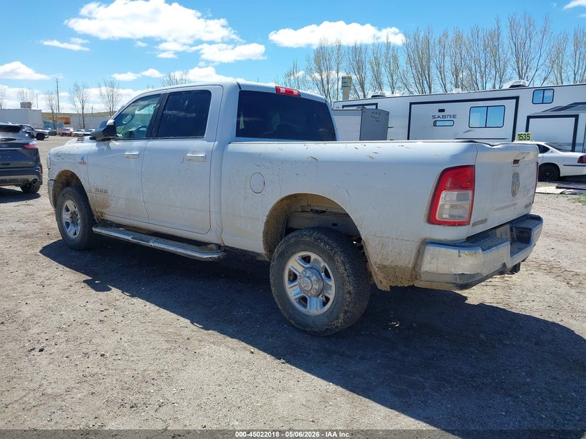 Vin: 3c6ur5dl6lg156009, lot: 45519532, ram 2500 big horn  4x4 6'4 box 20203