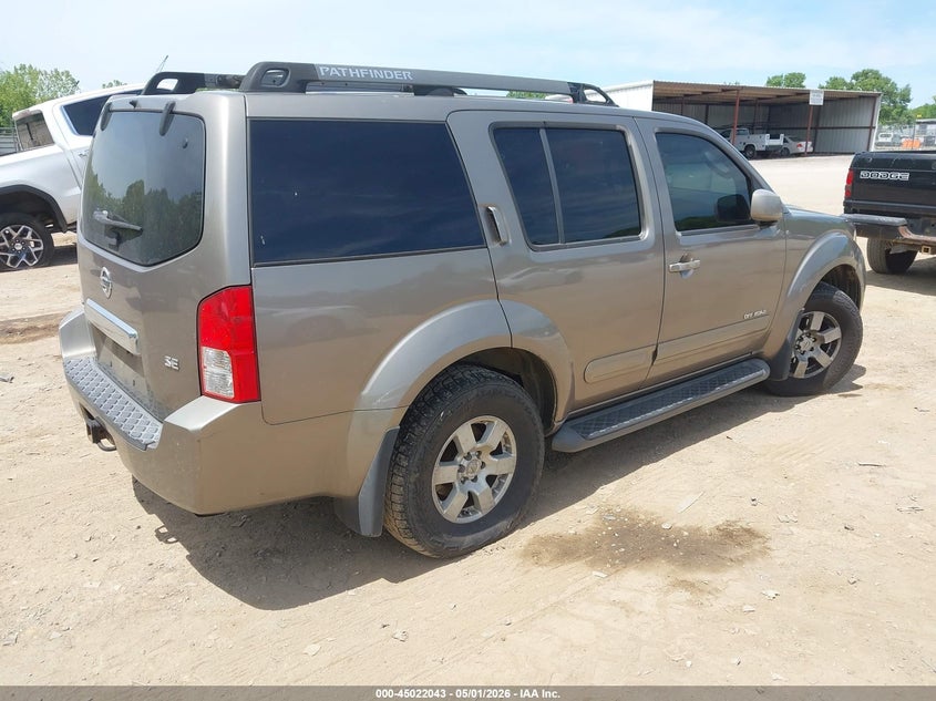 2005 Nissan Pathfinder Se Off-Road