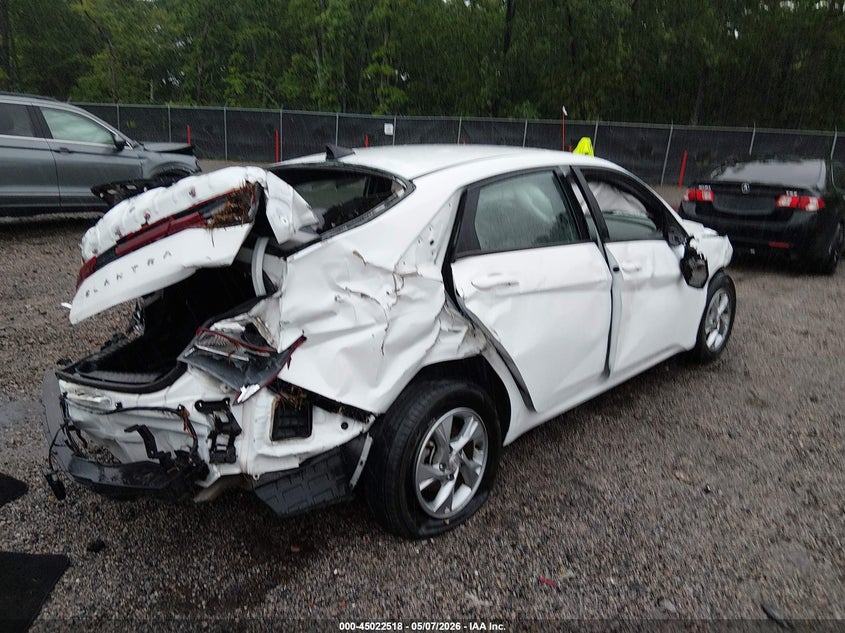 2021 HYUNDAI ELANTRA auction photo 4