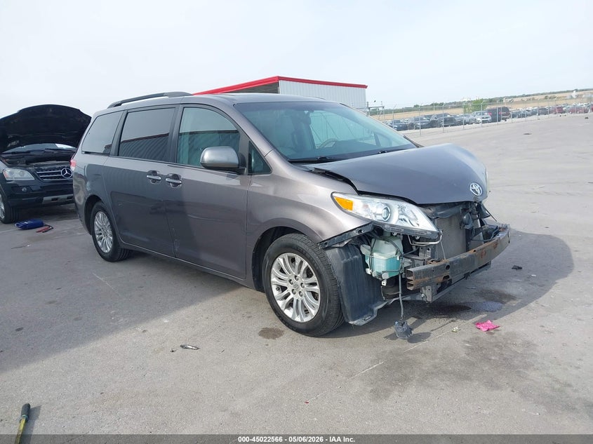 2011 Toyota Sienna Xle V6