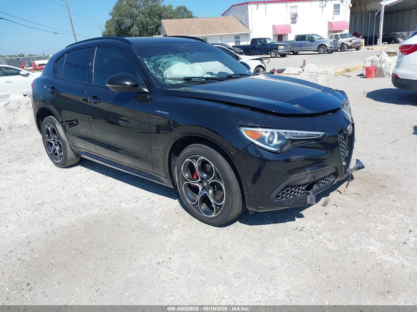 2022 ALFA ROMEO STELVIO VELOCE TI AWD