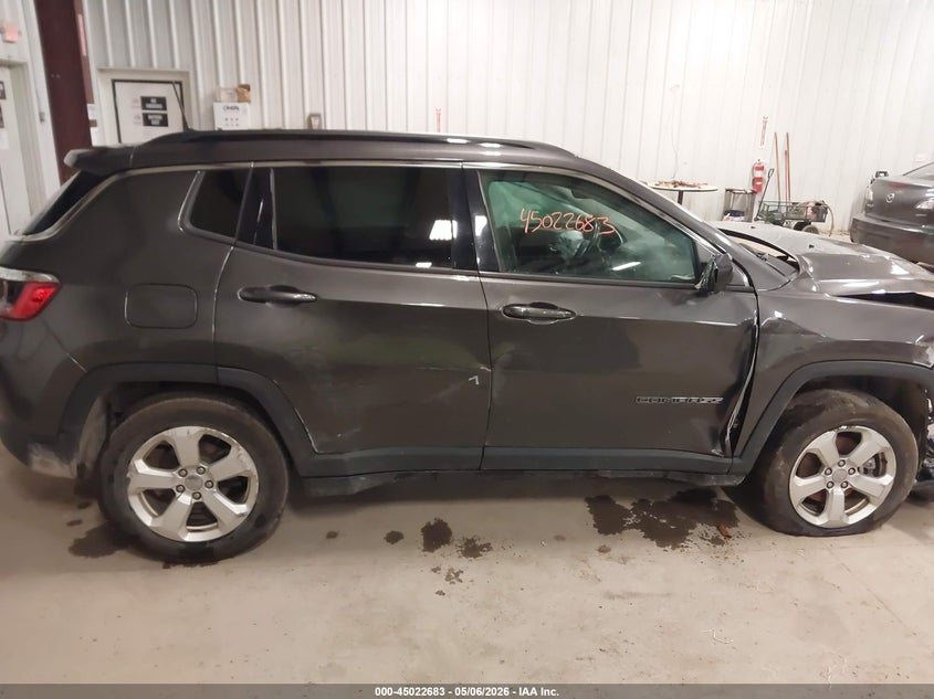 Фото 12 - JEEP COMPASS