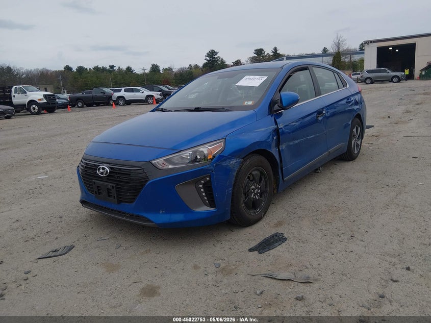 2018 HYUNDAI IONIQ HYBRID auction photo 2