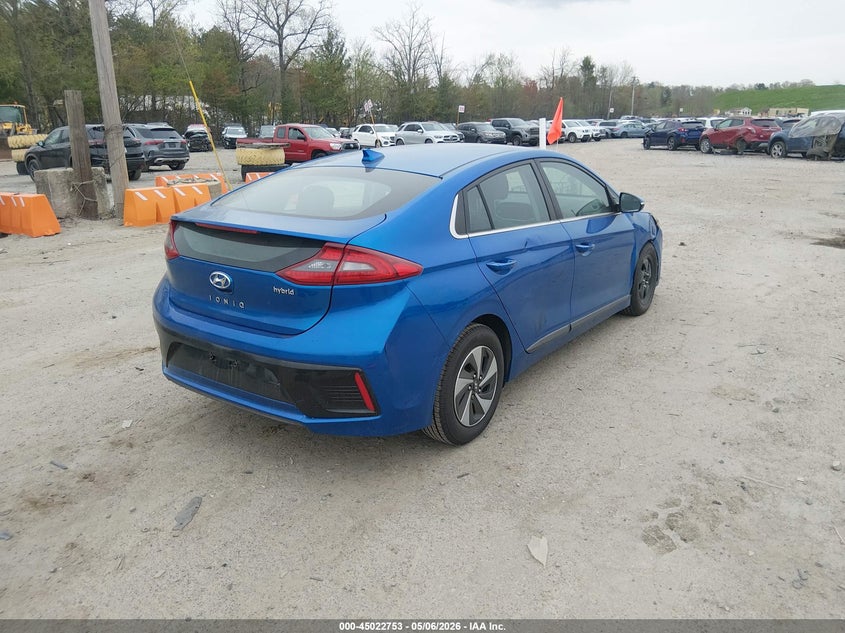 2018 HYUNDAI IONIQ HYBRID auction photo 4