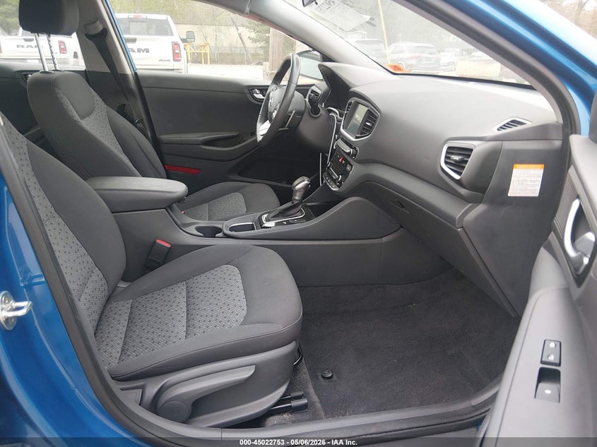 2018 HYUNDAI IONIQ HYBRID auction photo 5