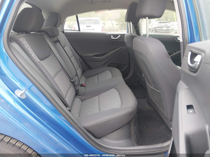 2018 HYUNDAI IONIQ HYBRID auction photo 8