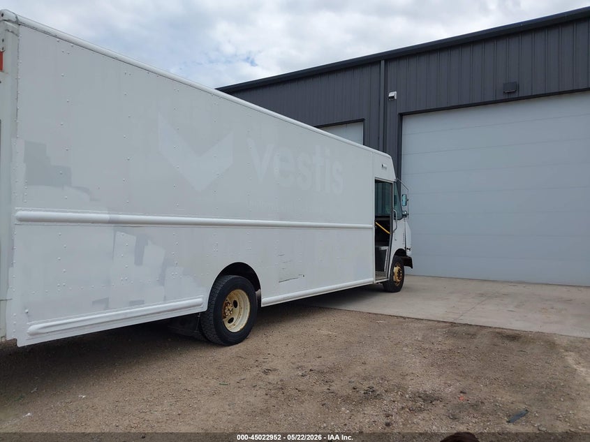 2014 FORD F-59 COMMERCIAL STRIPPED auction photo 4