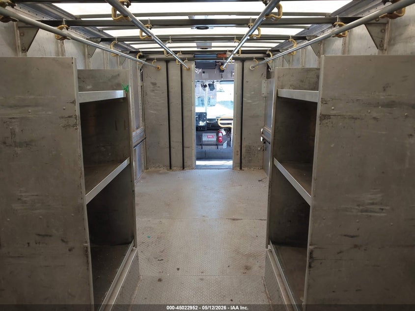 2014 FORD F-59 COMMERCIAL STRIPPED auction photo 7