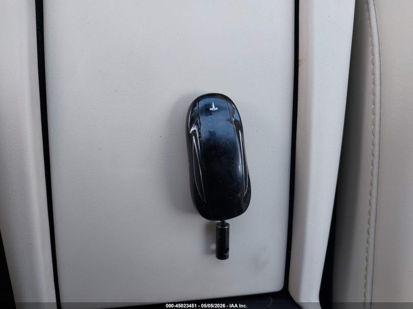 2018 Tesla Model X 100D/75D/P100D VIN: 5YJXCAE23JF104989 Lot: 45023451