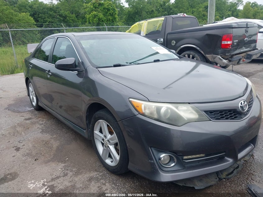 2013 TOYOTA CAMRY auction photo 1