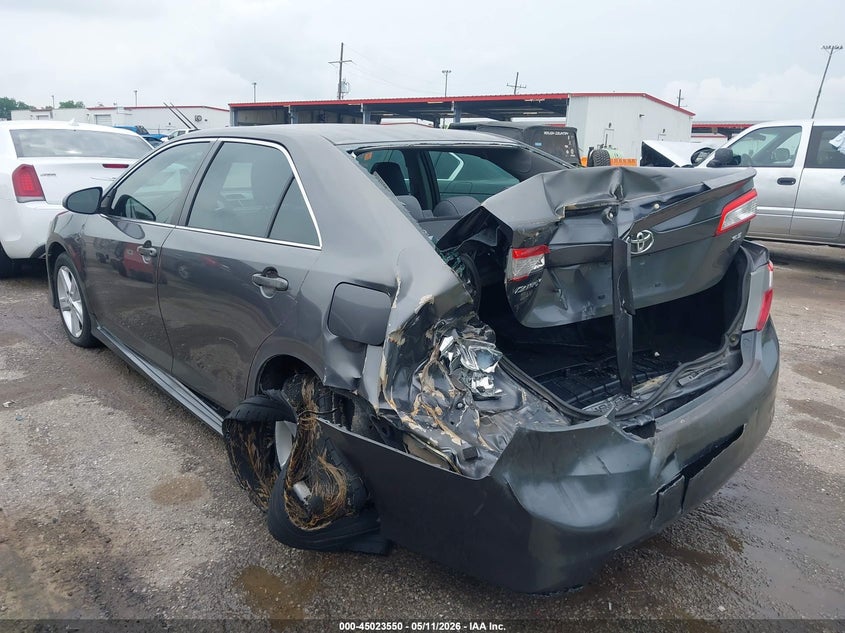 2013 TOYOTA CAMRY auction photo 3