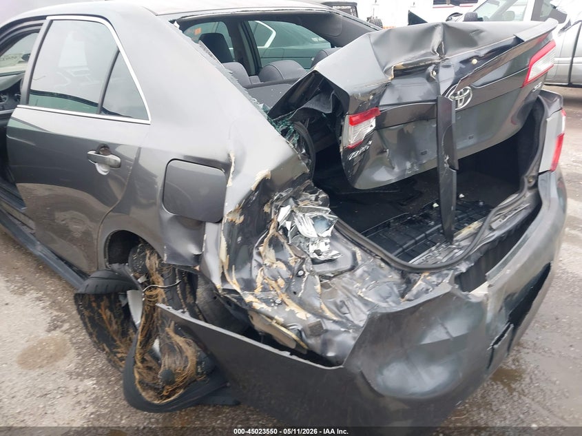 2013 TOYOTA CAMRY auction photo 6