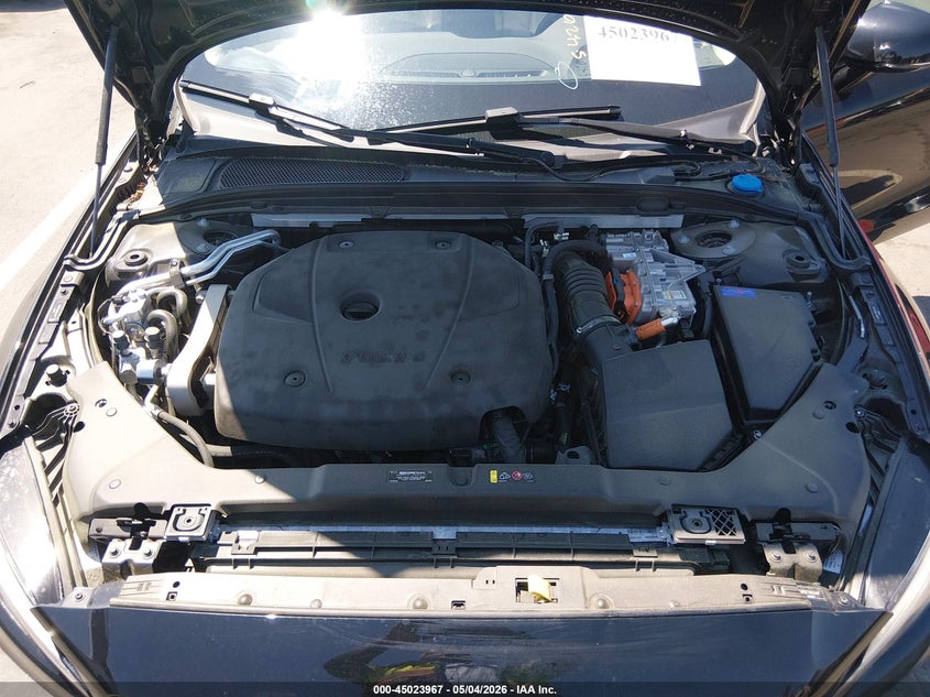 2022 Volvo S60 Recharge Plug-In Hybrid T8 R-Design Expression VIN: 7JRBR0FZ4NG154487 Lot: 45023967