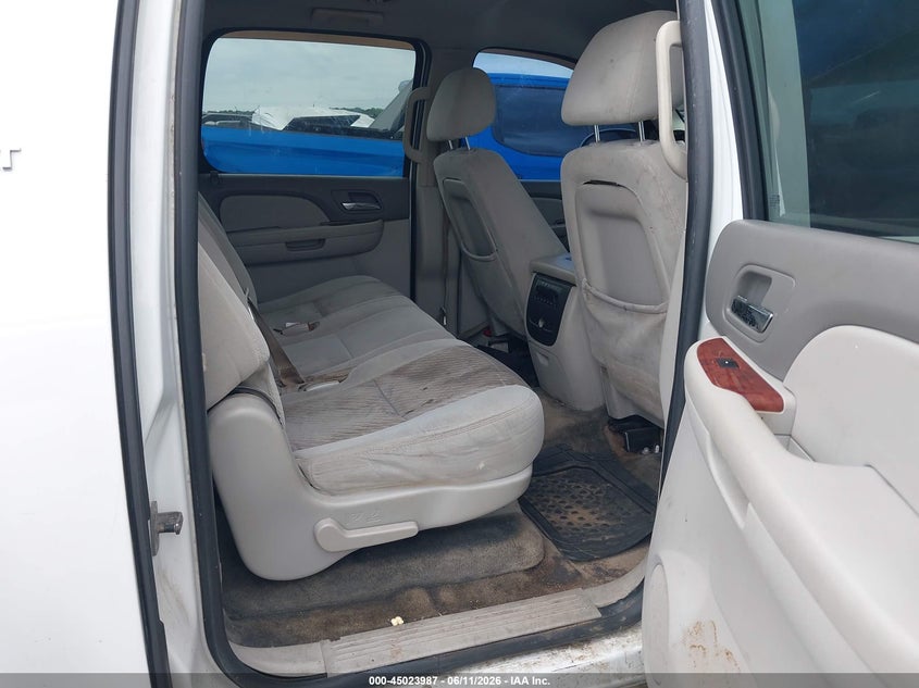 2009 CHEVROLET SUBURBAN 1500 auction photo 8