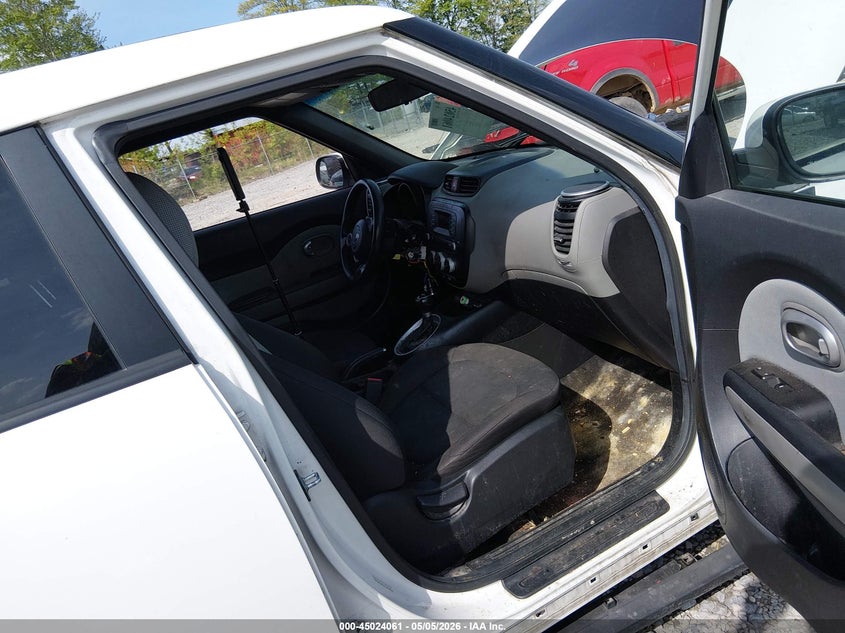 2015 KIA SOUL auction photo 5