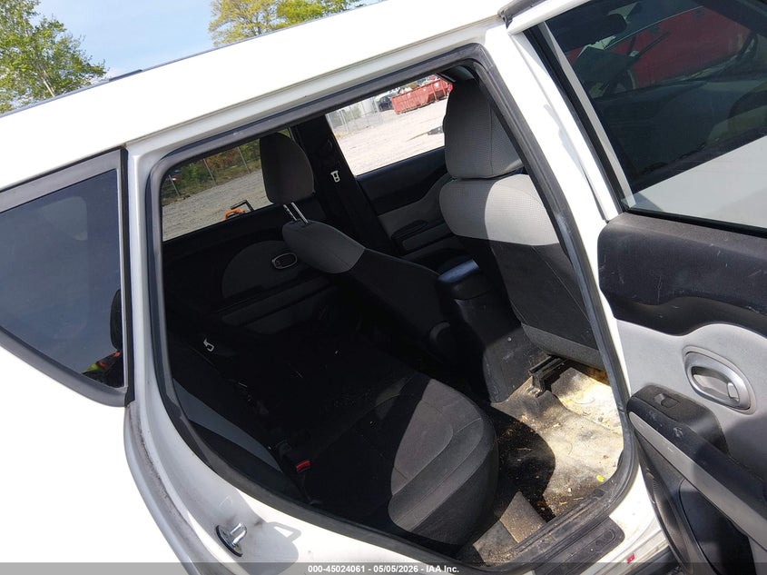 2015 KIA SOUL auction photo 8