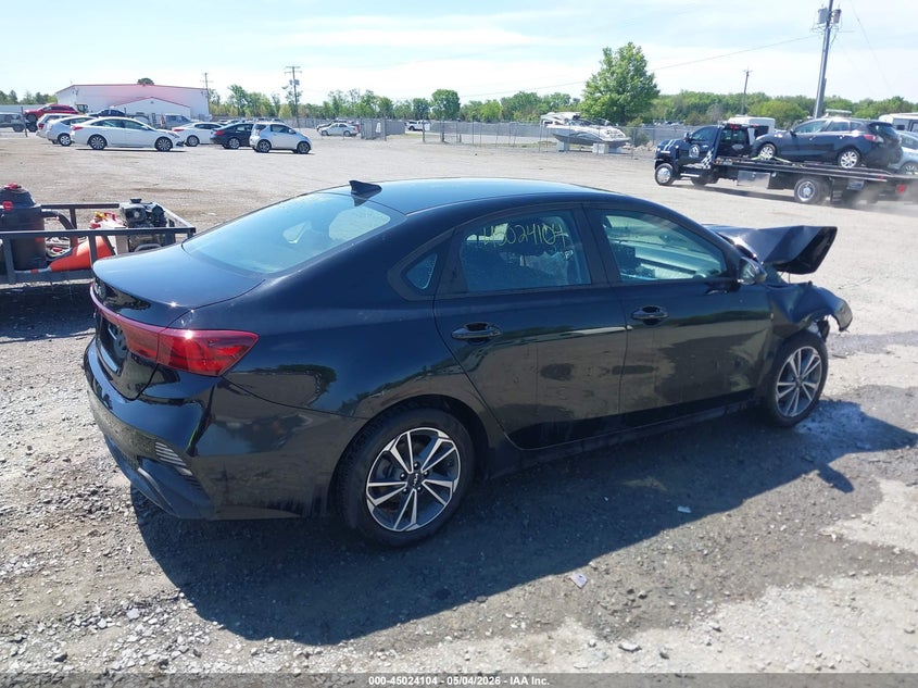 2024 KIA FORTE auction photo 4