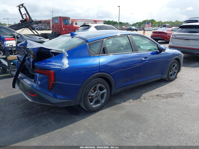 Vin: 3kpft4de4se102684, lot: 45521854, kia k4 lxs 20254