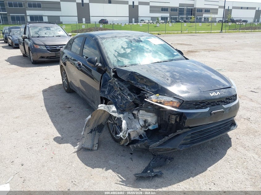 Vin: 3kpf24ad1ne439915, lot: 45521976, kia forte lxs 2022 img_1