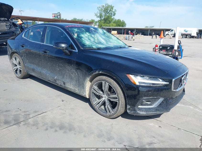2022 Volvo S60 B5 Inscription