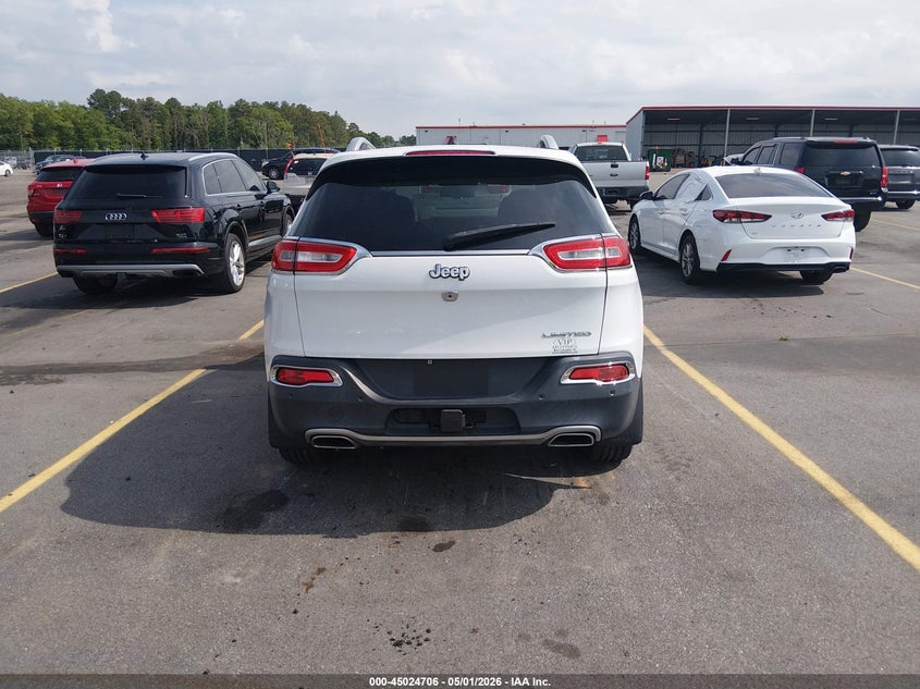 2015 Jeep Cherokee - widok 16