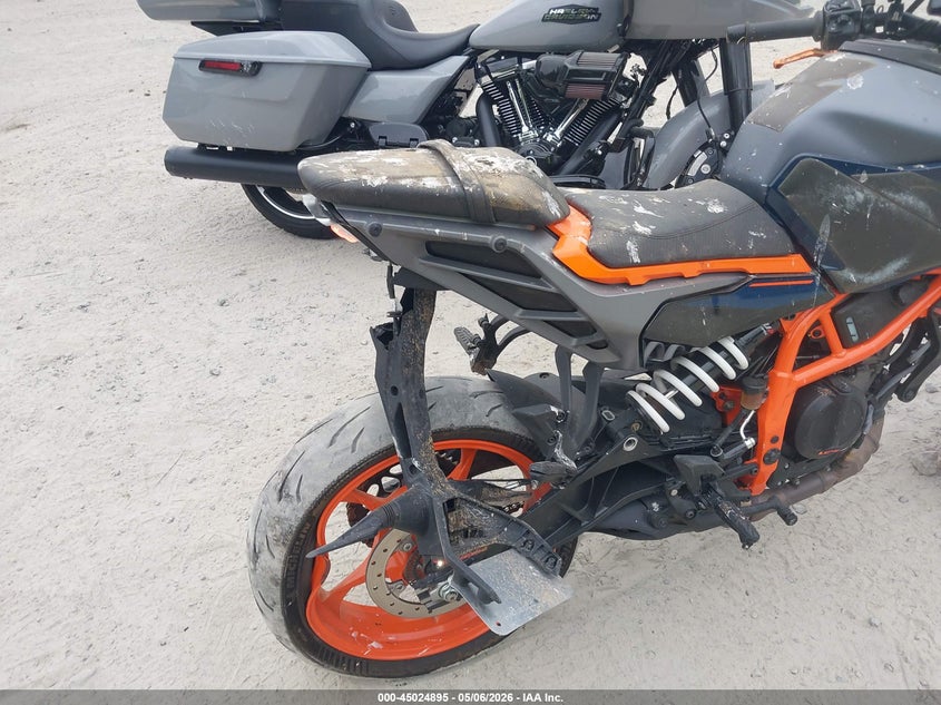 2024 KTM 390 auction photo 6