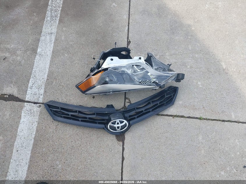 2016 TOYOTA COROLLA SEDAN 1.8L I-4 DOHC, VVT, 132HP