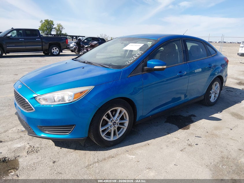 Vin: 1fadp3f29fl263009, lot: 45522623, ford focus se 20152