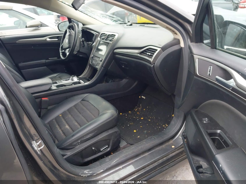 2017 FORD FUSION auction photo 5