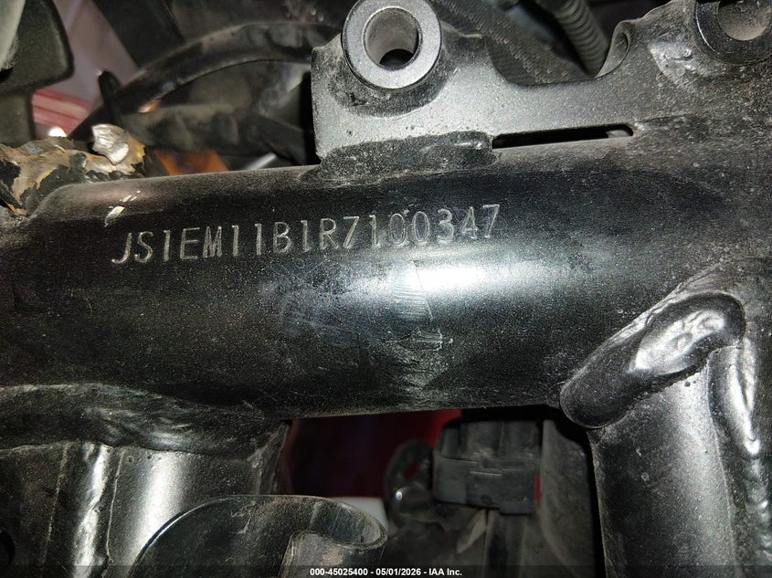 2024 Suzuki Gsx800 R VIN: JS1EM11B1R7100347 Lot: 45025400