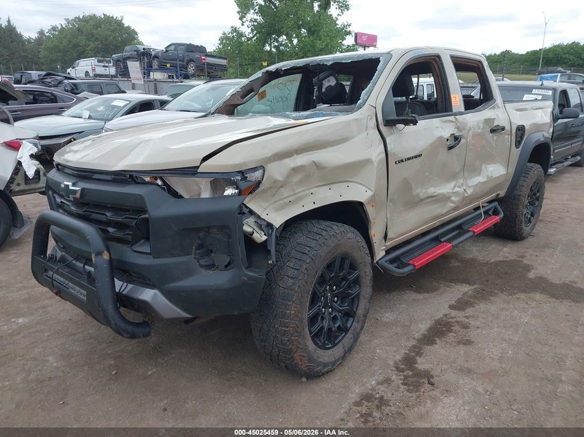2024 CHEVROLET COLORADO auction photo 2