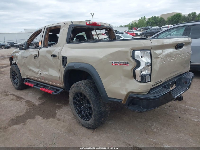 2024 CHEVROLET COLORADO auction photo 3