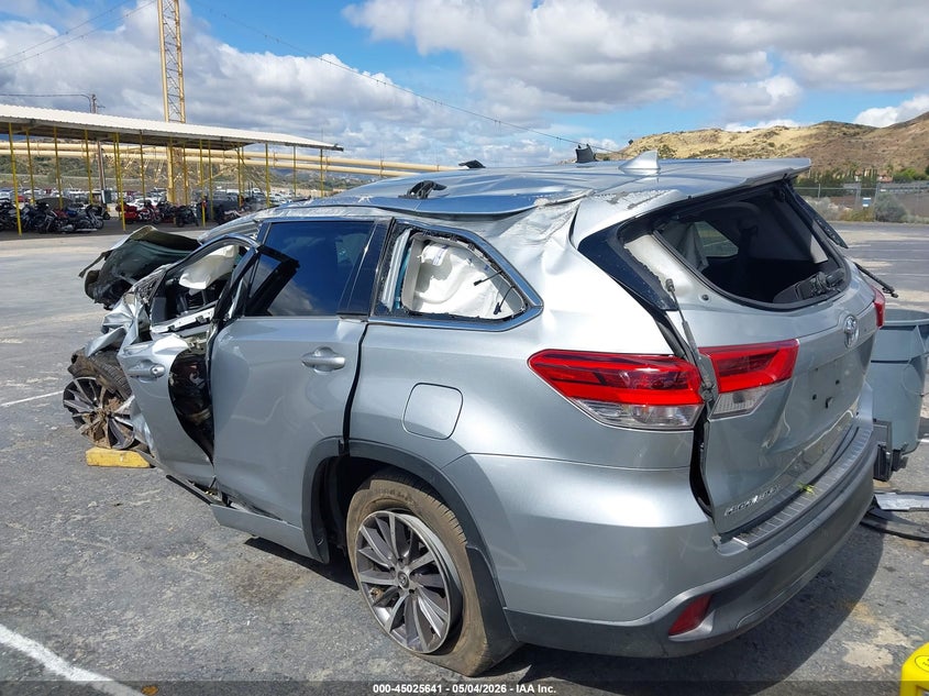 VIN 5TDJZRFHXJS526288 2018 TOYOTA HIGHLANDER XLE