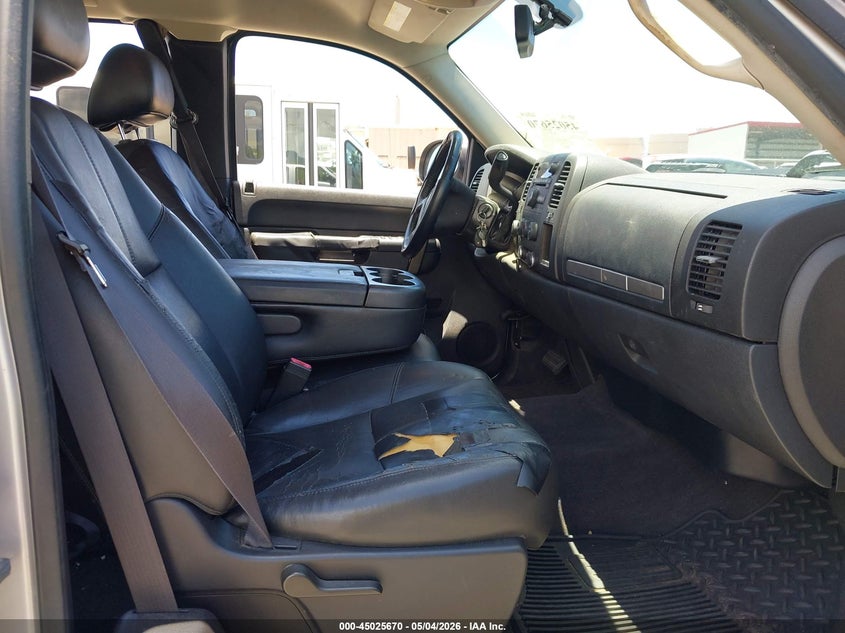 2013 GMC SIERRA 2500HD auction photo 5