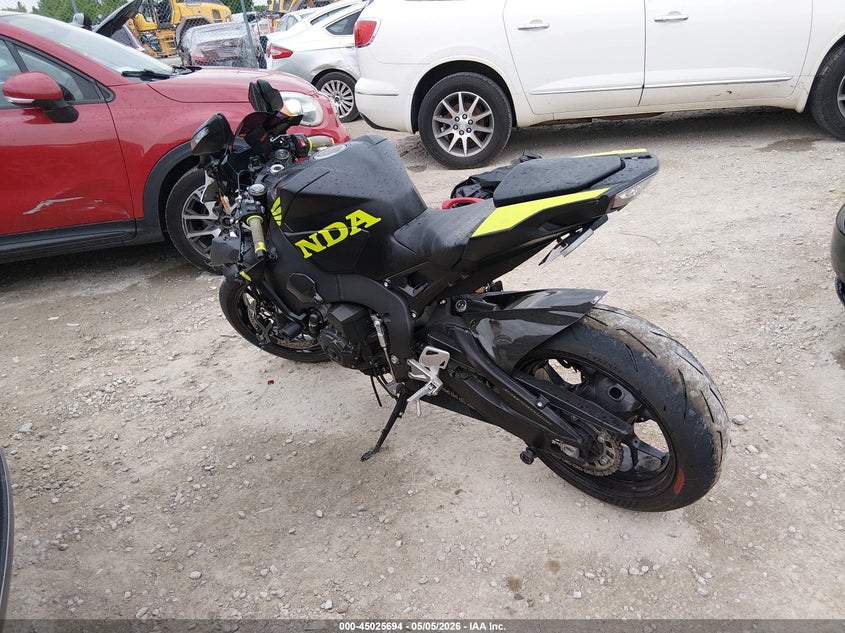 2021 HONDA CBR1000 auction photo 3