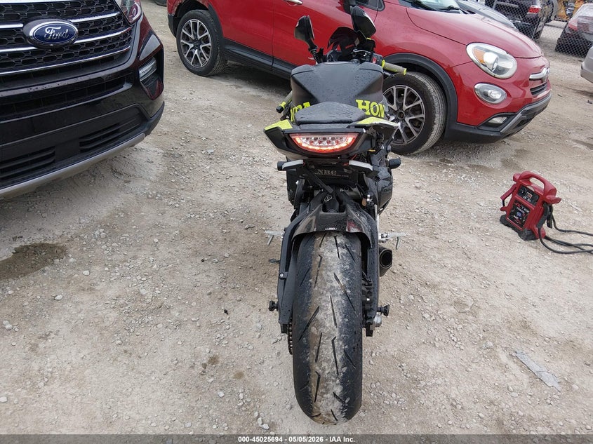 2021 HONDA CBR1000 auction photo 6