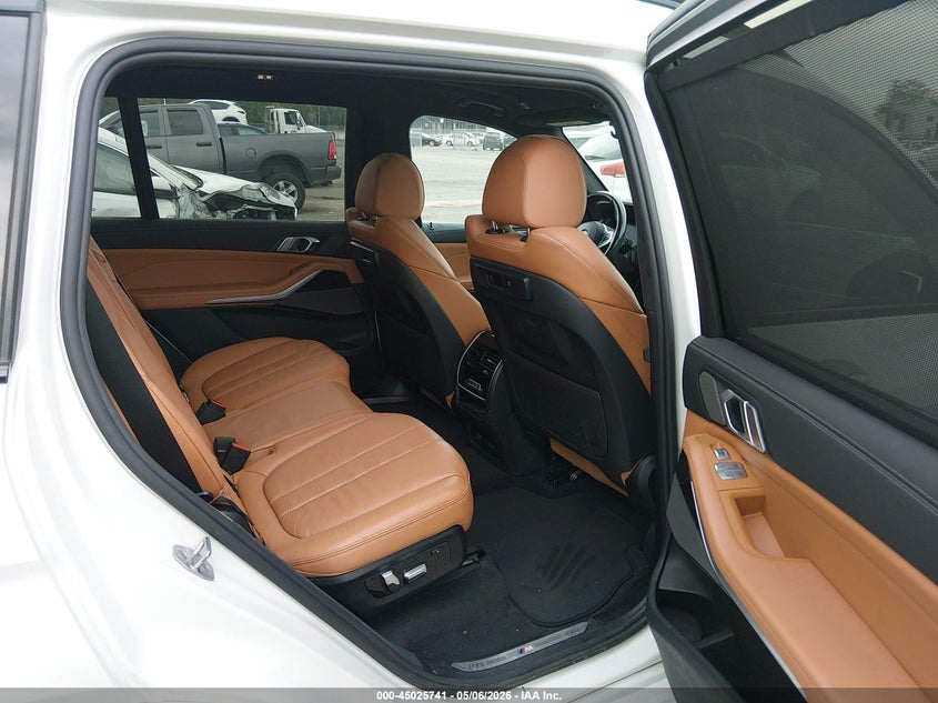 2021 BMW X7 xDrive40I VIN: 5UXCW2C09M9F49010 Lot: 45025741