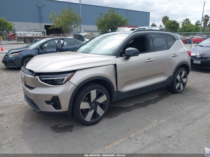 2023 VOLVO XC40 RECHARGE PURE ELECTRIC auction photo 2
