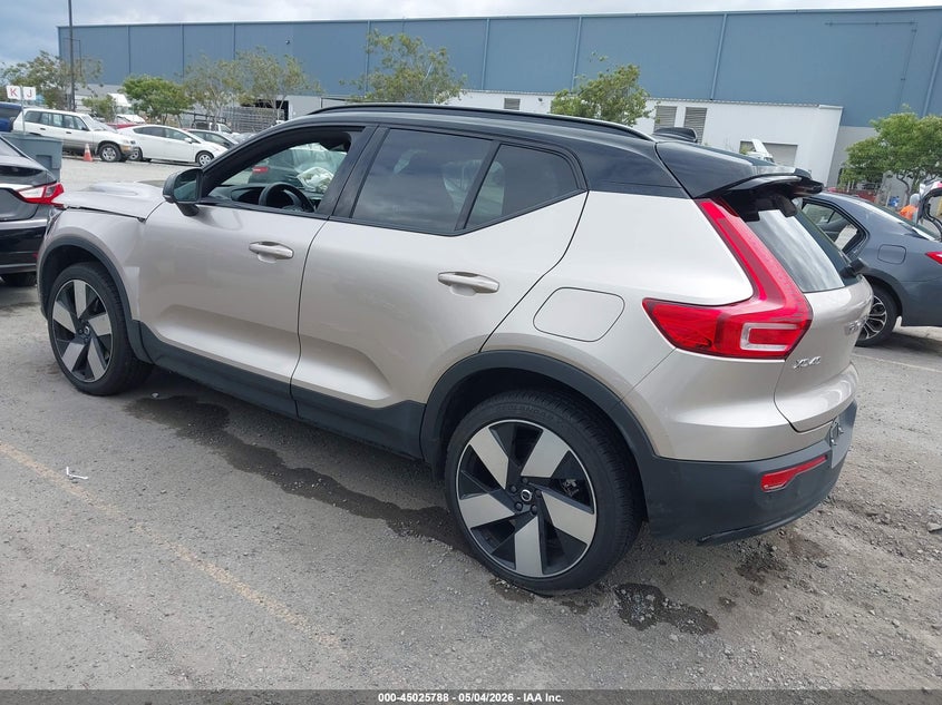2023 VOLVO XC40 RECHARGE PURE ELECTRIC auction photo 3