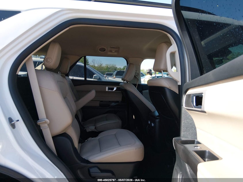 2020 FORD EXPLORER auction photo 8