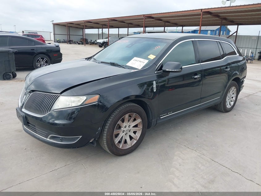 Vin: 2lmhj5nk4ebl56187, lot: 45523348, lincoln mkt livery 20142
