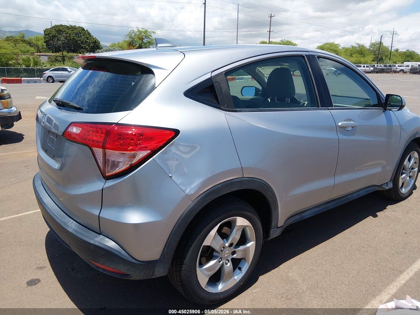 VIN 3CZRU5H32HM714173 2017 HONDA HR-V LX