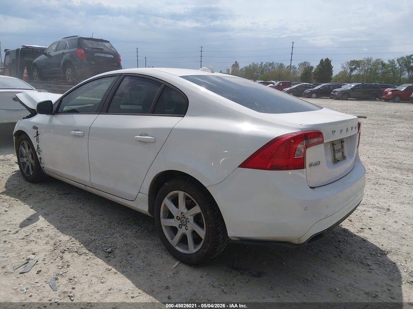 2015 VOLVO S60 auction photo 3