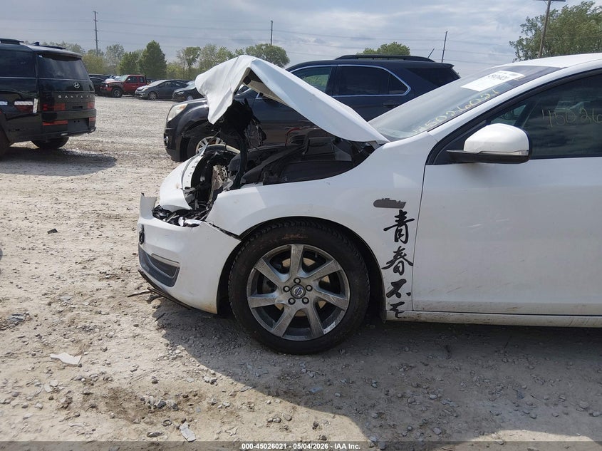 2015 VOLVO S60 auction photo 6