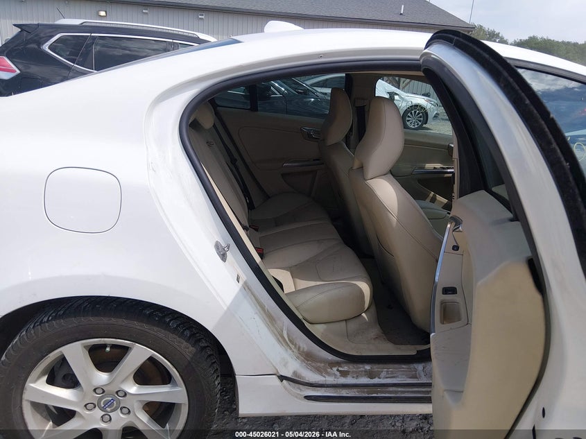 2015 VOLVO S60 auction photo 8