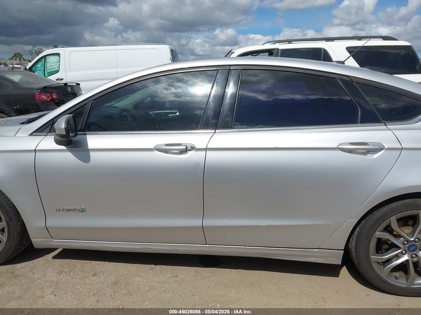 VIN 3FA6P0LU7HR232732 2017 FORD FUSION HYBRID SE