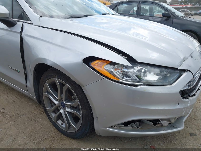 VIN 3FA6P0LU7HR232732 2017 FORD FUSION HYBRID SE