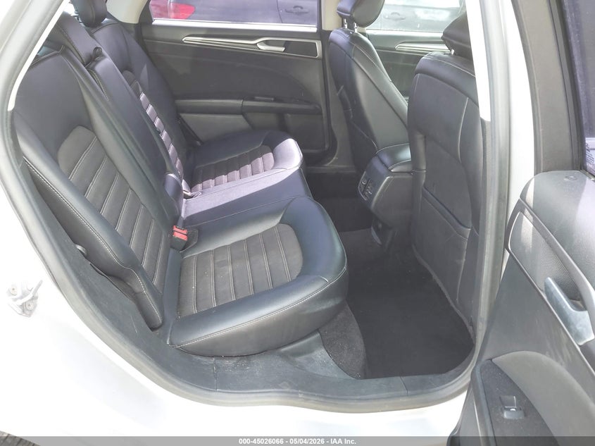 VIN 3FA6P0LU7HR232732 2017 FORD FUSION HYBRID SE
