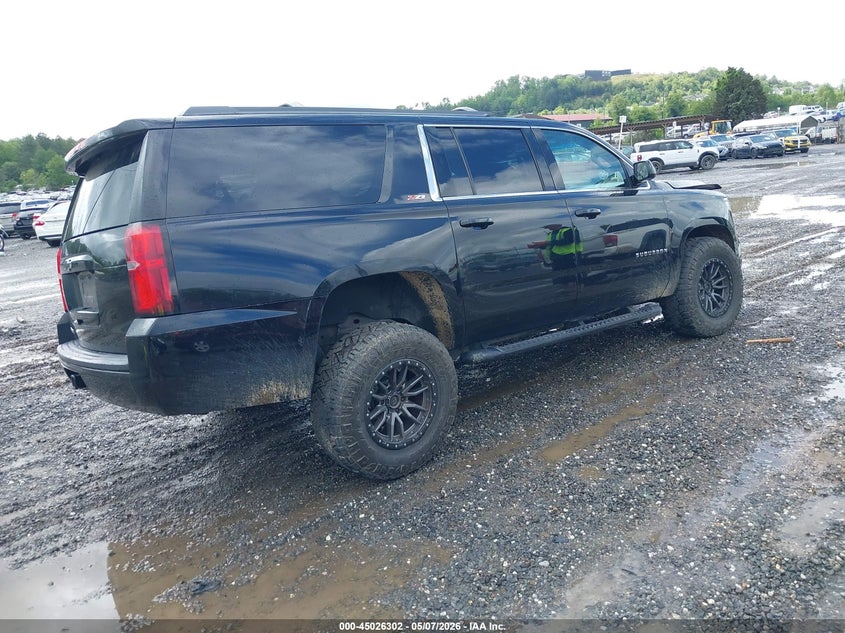 2017 CHEVROLET SUBURBAN auction photo 4