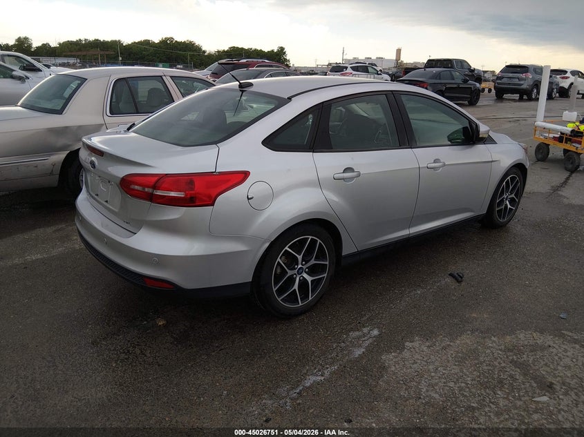 Vin: 1fadp3h27jl209732, lot: 45524265, ford focus sel 20184